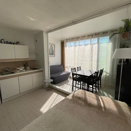 Apartment Jardins Du Vidourle - 1ere Ligne - 5min - Parking Clim Wifi La Grande-Motte