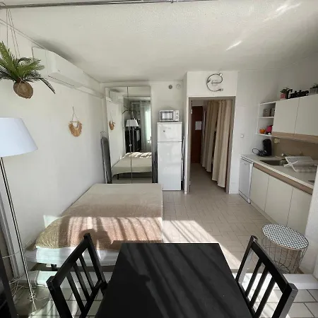 Apartment Jardins Du Vidourle - 1ere Ligne - 5min - Parking Clim Wifi La Grande-Motte